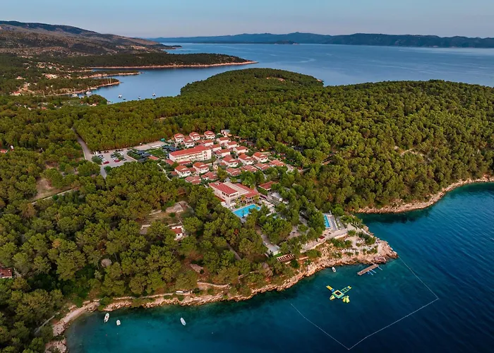 Gava Waterman Milna Resort