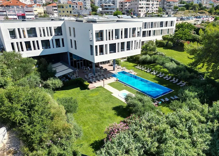 Salona Palace