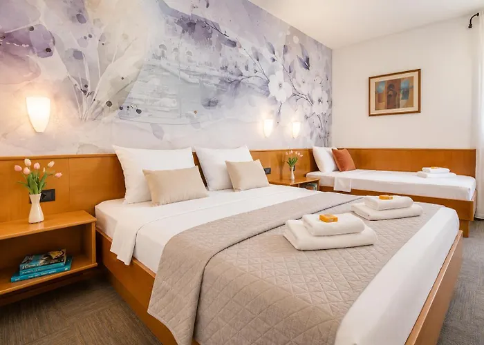 Hotel Kastil Bol