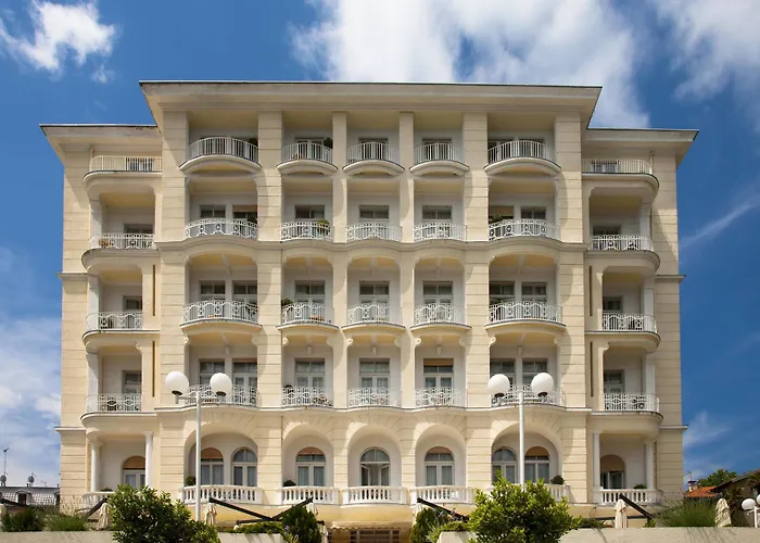 Hotel Bristol