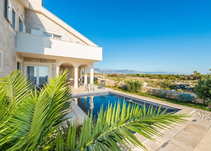 Villa Stani, Luxury Villa With A Pool Novalja