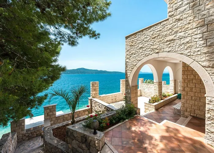 Beach Villa Ratac