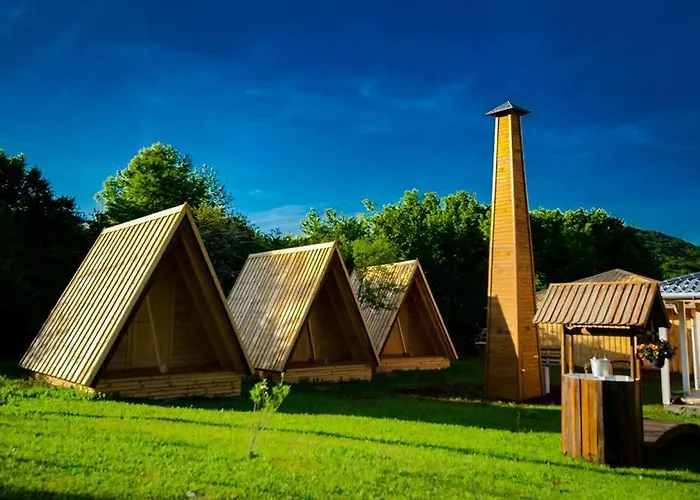 Rooms & Glamping Lana Haus