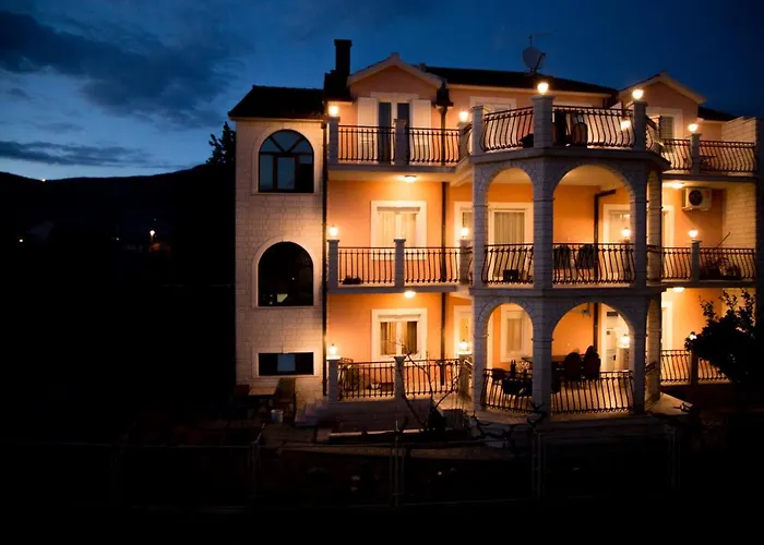Apartments Villa Paradise