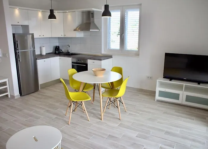 Olive Place Tisno